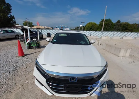 2022 Honda Accord Hybrid Touring z USA, uszkodzony, nr VIN 1HGCV3F98NA022353